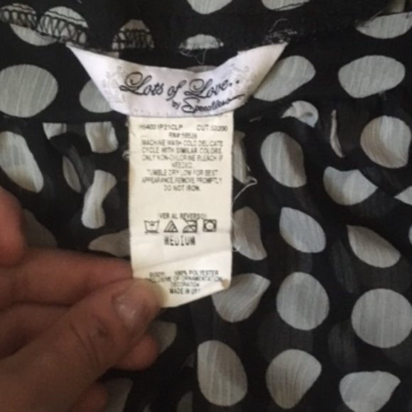 Lots of Love by Speechless scoop neck blouse polka dots - Picture 3 of 4